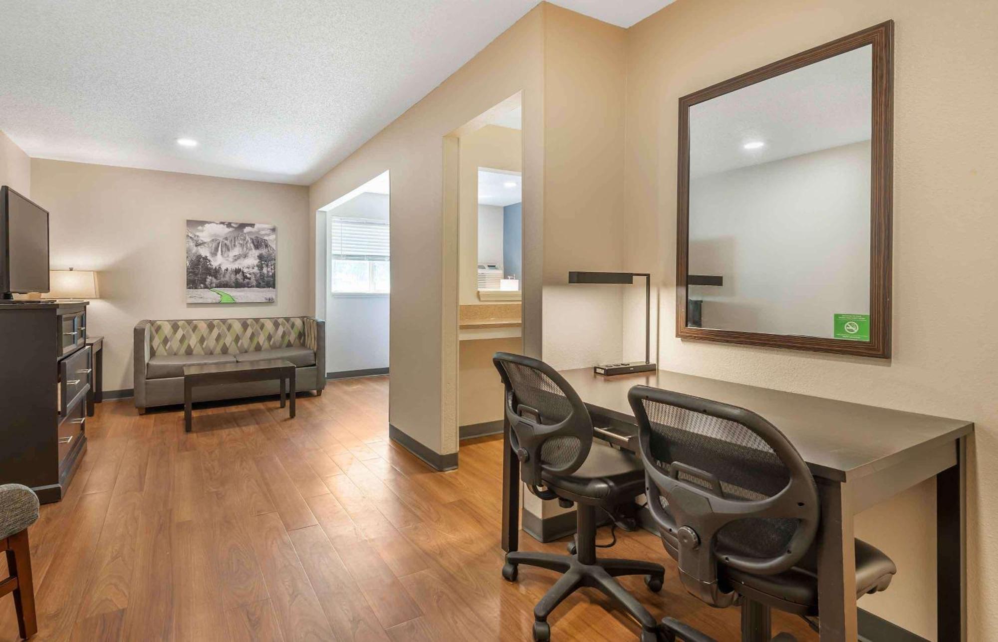 Extended Stay America Select Suites - Charlotte - University Place - E Mccullough Dr Bagian luar foto