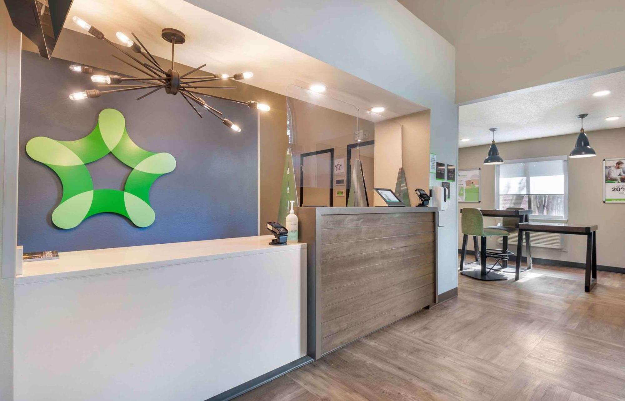 Extended Stay America Select Suites - Charlotte - University Place - E Mccullough Dr Bagian luar foto