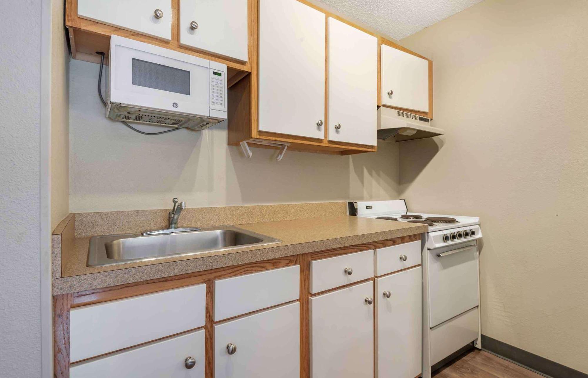 Extended Stay America Select Suites - Charlotte - University Place - E Mccullough Dr Bagian luar foto