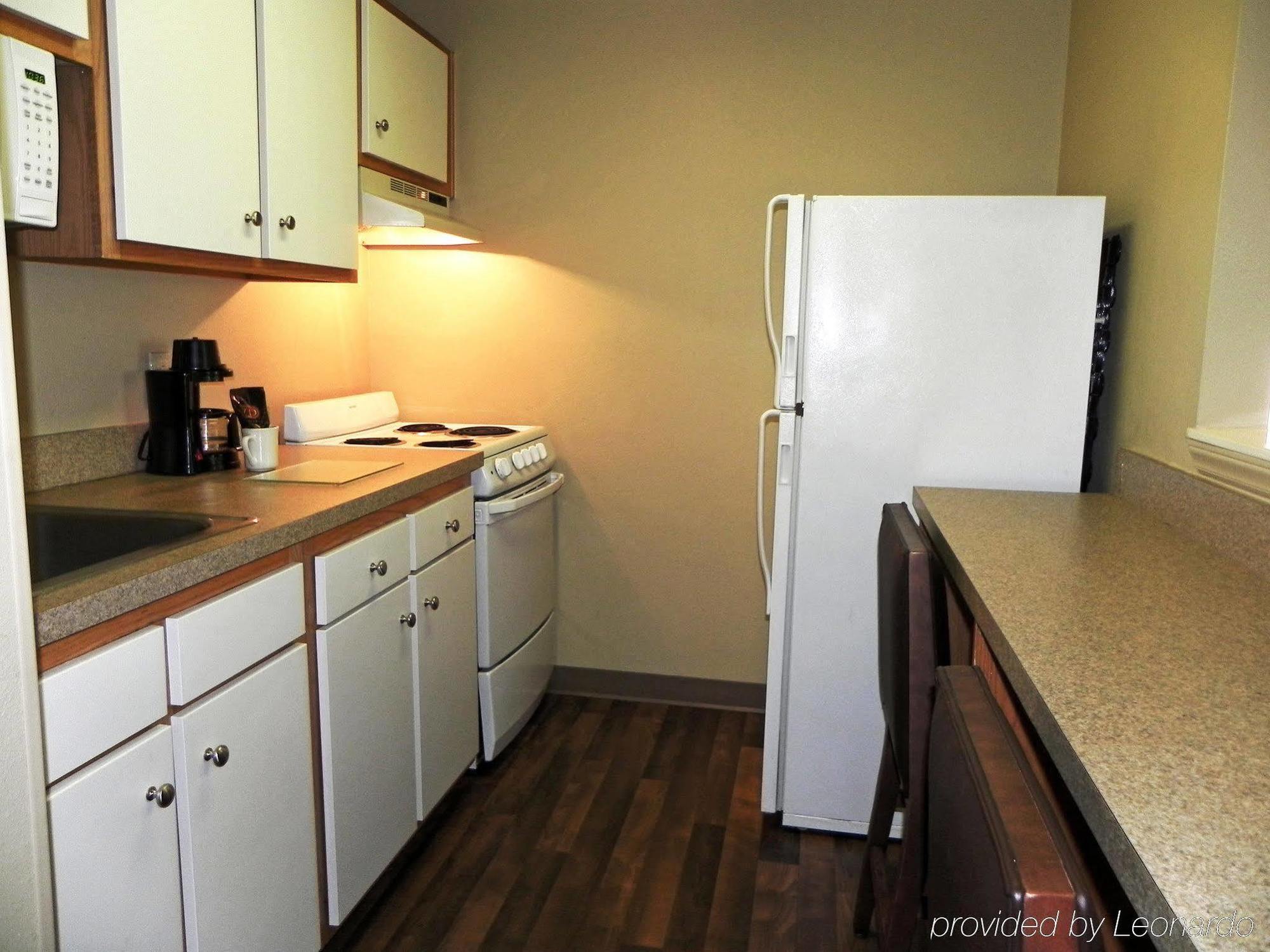 Extended Stay America Select Suites - Charlotte - University Place - E Mccullough Dr Bagian luar foto