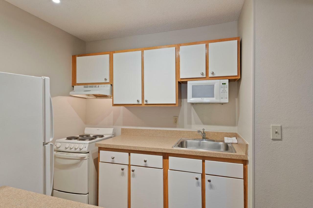Extended Stay America Select Suites - Charlotte - University Place - E Mccullough Dr Bagian luar foto